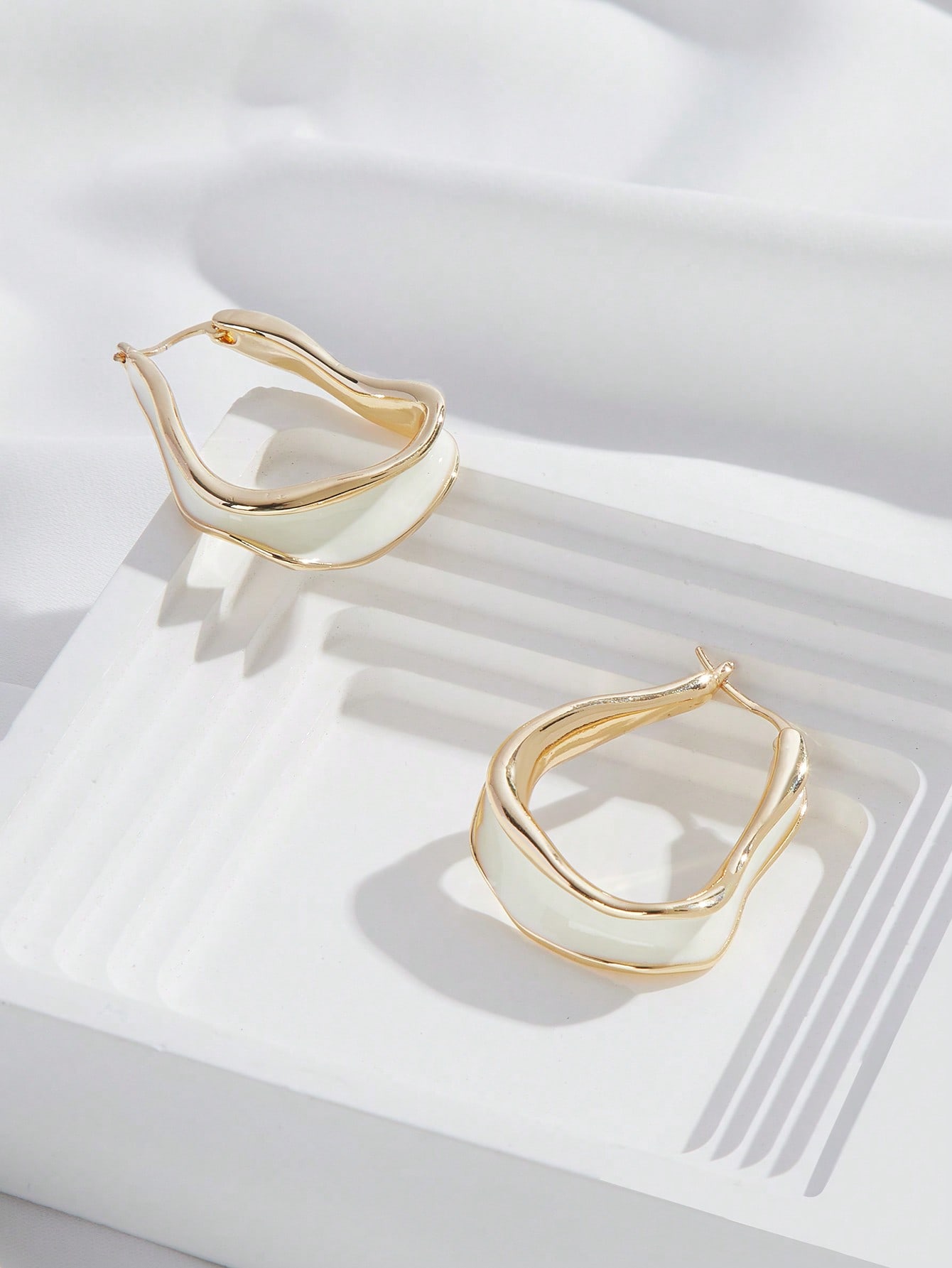 1pair Casual Zinc Alloy Asymmetric Design Hoop Earrings For Women For Daily Decoration - Image 3