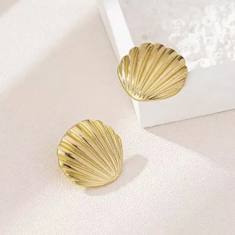 New Exaggeration Ocean Shell Texture Stud Earrings for Women Trendy Accessories Personalization Jewelry Earrings Daily Wear - Image 5