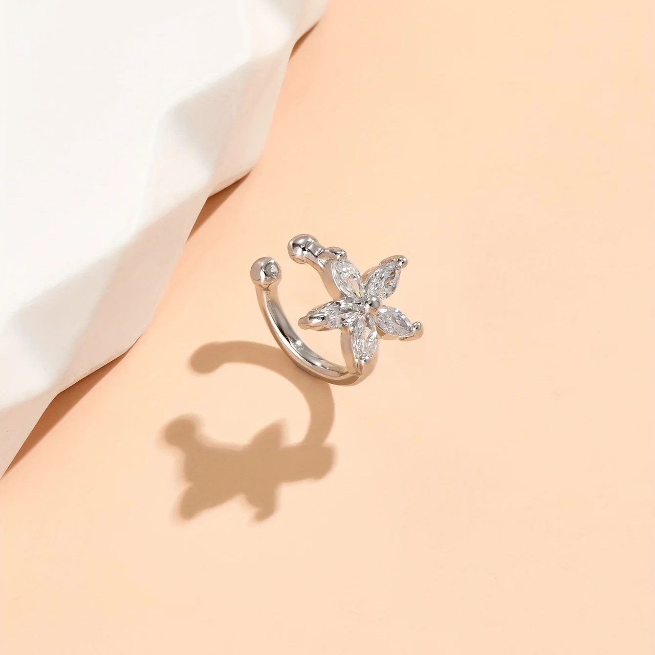 Glamour Lady exquisite simple zircon set flower earrings banquet jewelry - Image 4