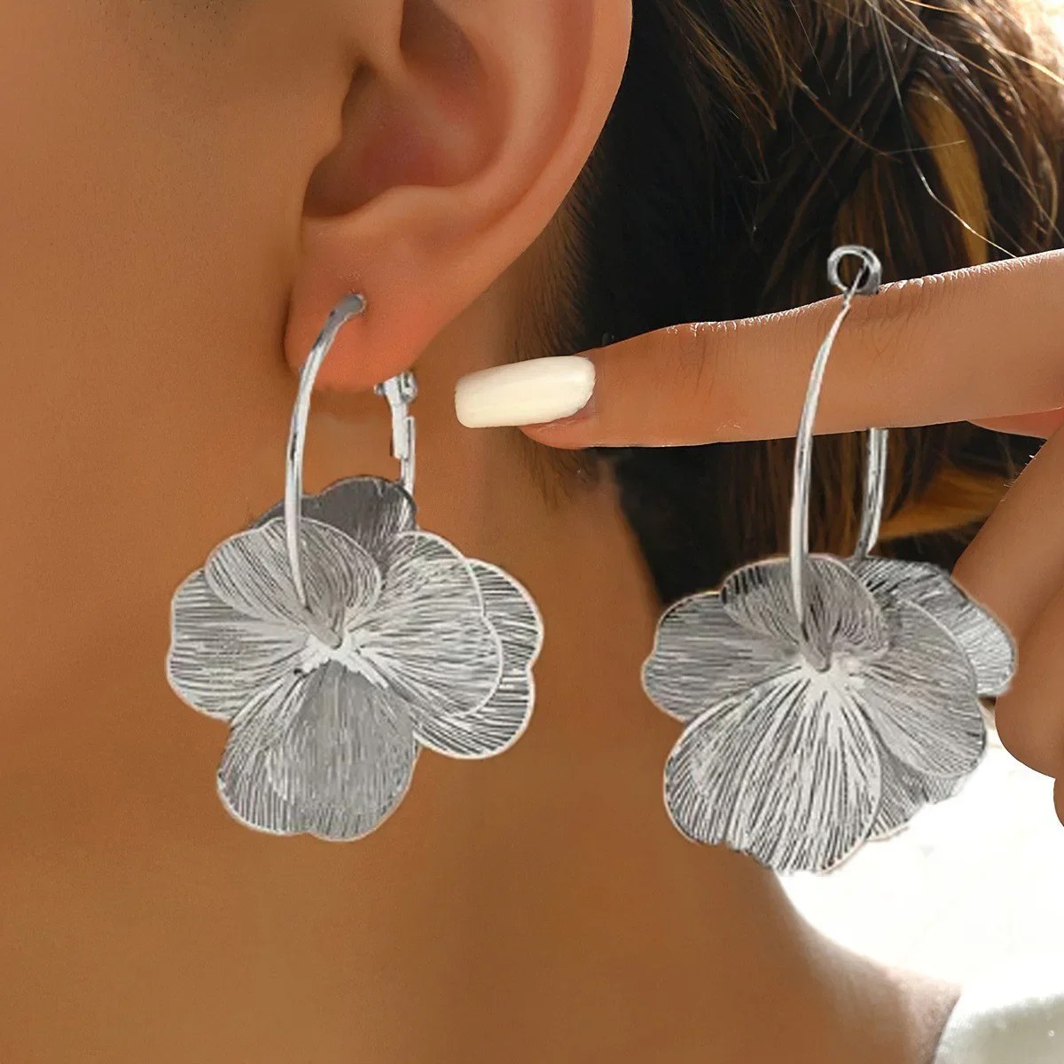 Stainless Steel Golden Double-Layer Hollow Flower Hoop Earring for Women Vintage Flower Earrings for Daily Wear Jewelry Gifts - Image 2